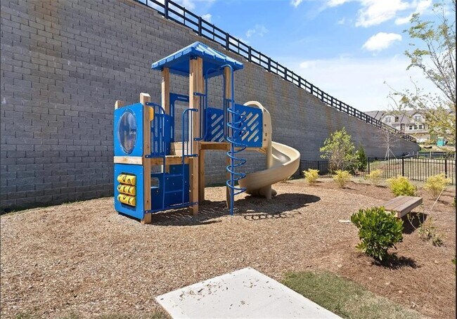 Building Photo - 1905 Manor Pointe Dr