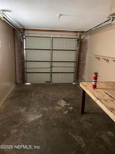 Building Photo - 1643 Rhonda Dr