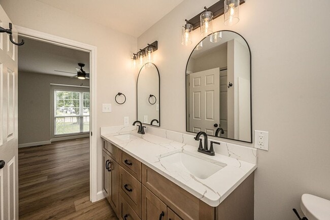 Building Photo - 2666 Liberty Gardens Dr