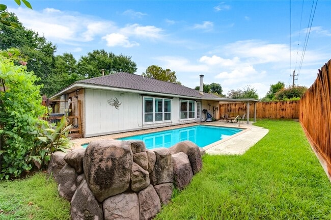 Building Photo - 7023 Brockington Dr