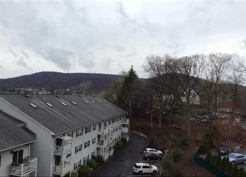 Building Photo - 3 Cross St