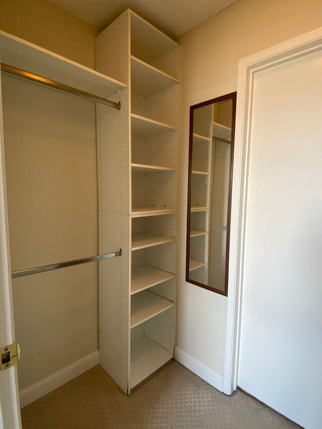 Building Photo - Studio Condo Available Now