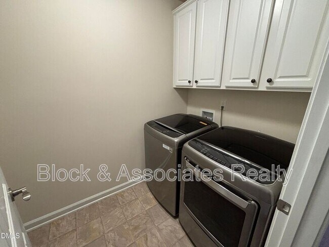 Building Photo - 1009 Magnolia Blossom Ln