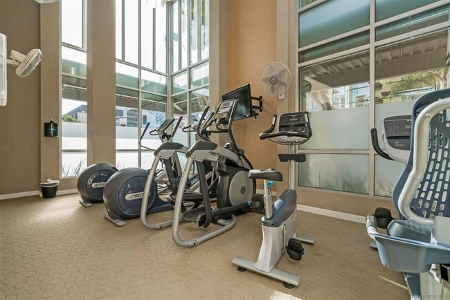 Building Photo - Beautiful One Bedroom Condo in the " Piazza Palermo." building! Pet considered!!