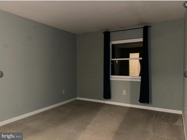 Building Photo - 706 Horseshoe Dr