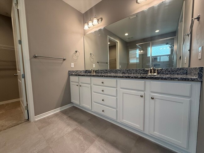 Building Photo - 105 Creve Core Dr