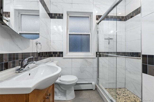 Building Photo - 148 W Walnut St