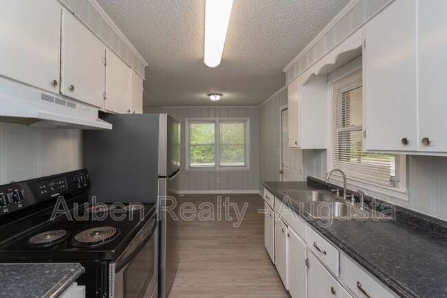 Building Photo - 2416 Barton Chapel Rd