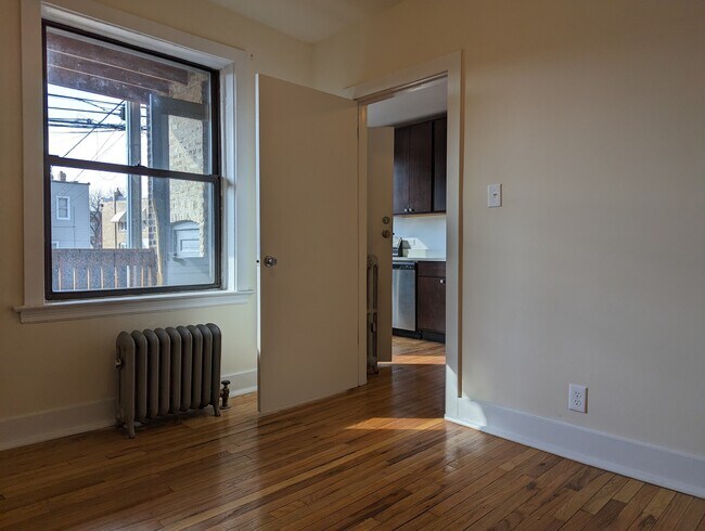 Building Photo - 2334 N Spaulding Ave