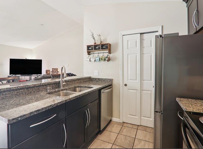 Building Photo - 1374 Cunat Ct