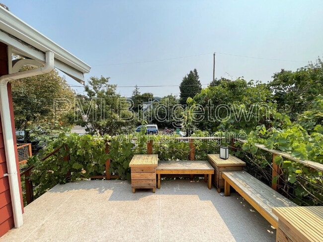 Building Photo - 1531 SE 48th Av