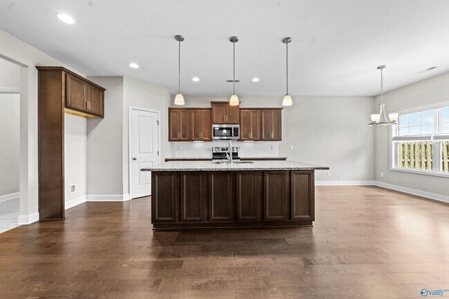 Building Photo - 104 Erskin Parcus Dr