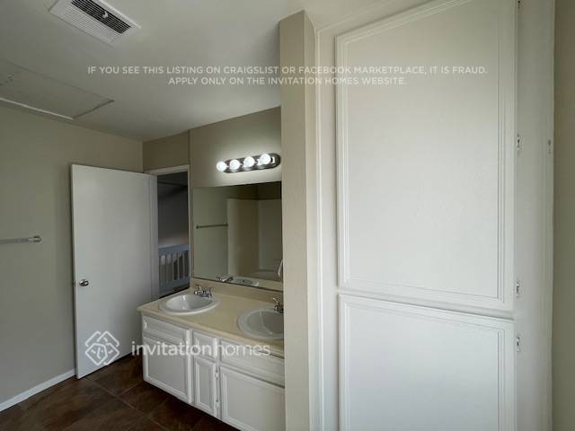 Building Photo - 13115 Sunbird Dr