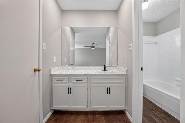 Building Photo - 1509 Taron Dr