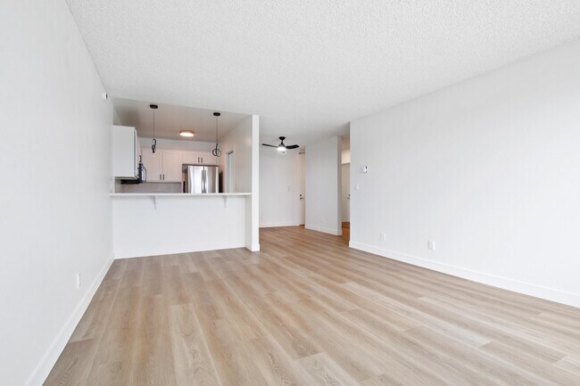 Building Photo - 801 2nd Street