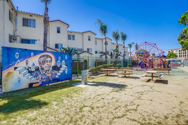 Building Photo - 6117 11th Ave