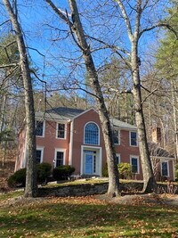 Building Photo - 13 Bear Hill Rd