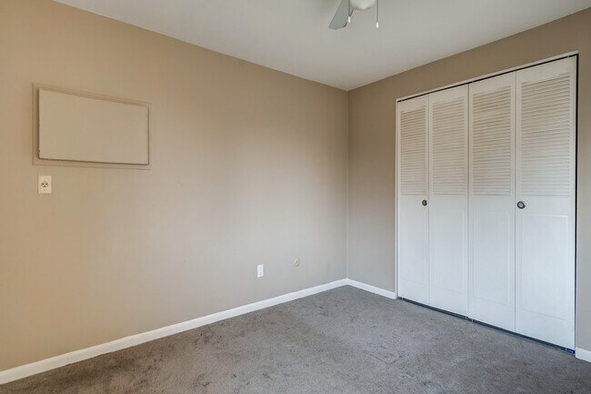 Building Photo - 383 Village Blvd N