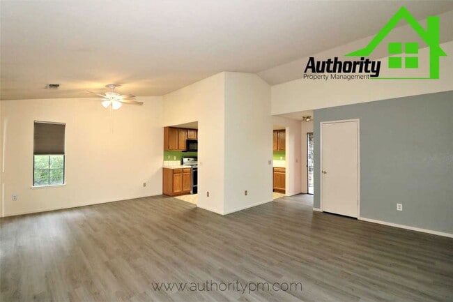 Building Photo - 3610 Sunwood Dr