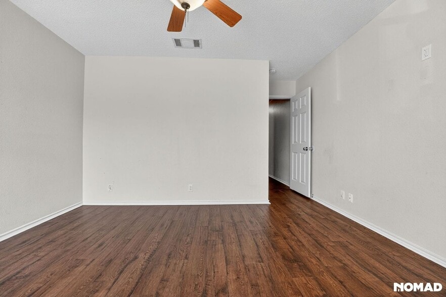 Building Photo - 4504 Moose Dr