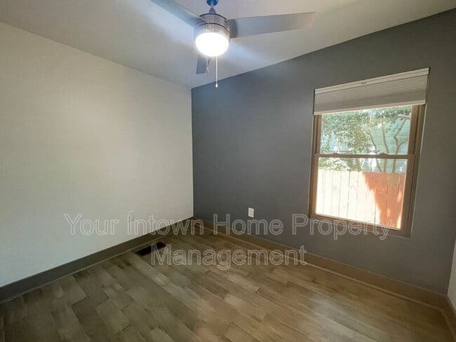 Building Photo - 1264 Lyle Pl NW