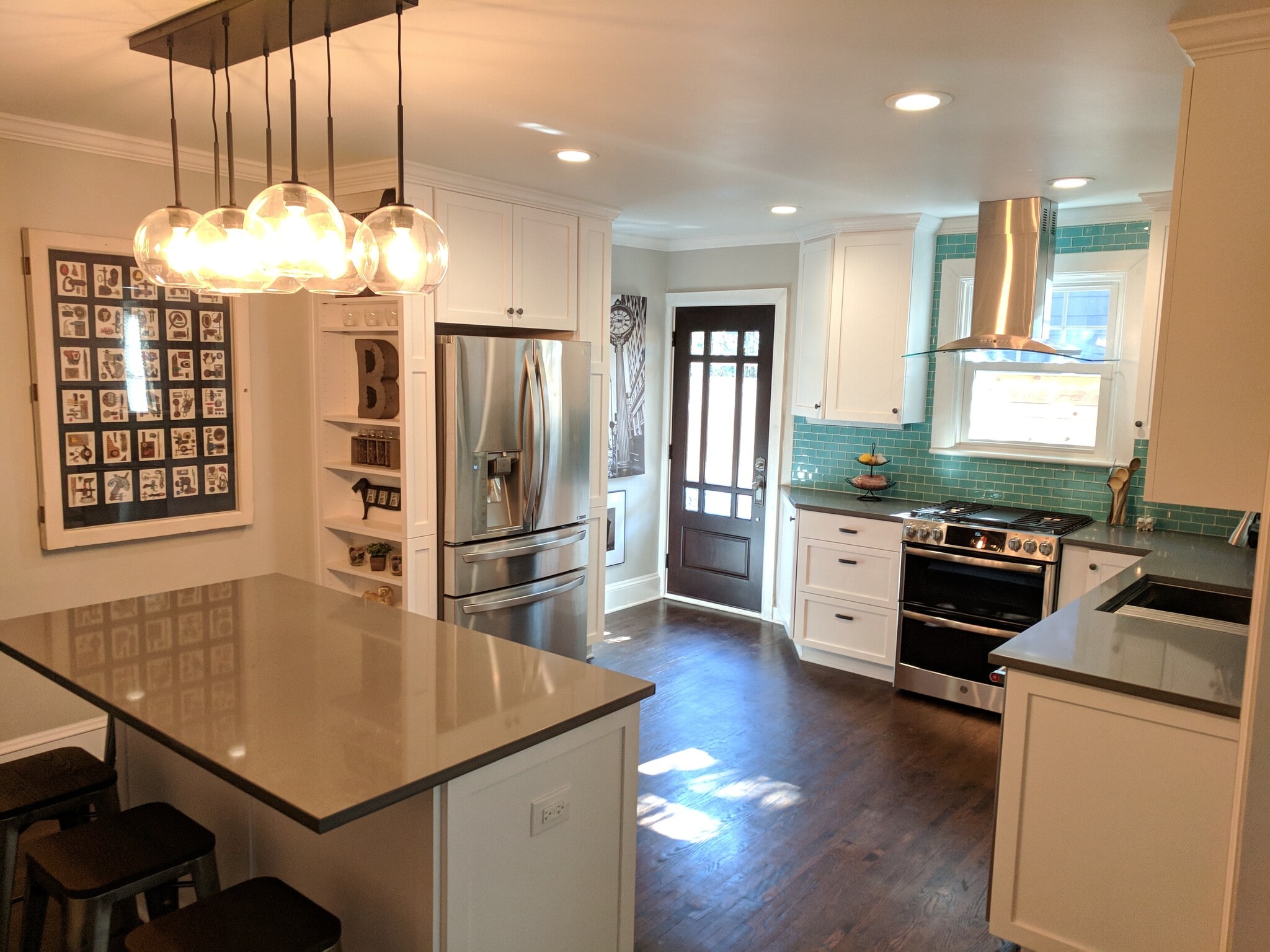 Kitchen facing side yard door - 1627 Nassau Blvd
