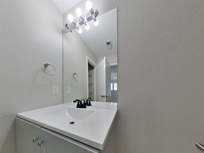 Building Photo - 10111 Victoria Falls Ln