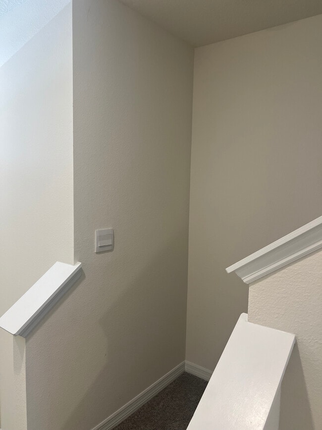 Building Photo - 1375 Isleta Lp