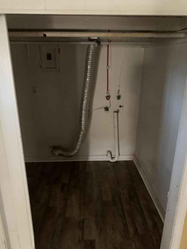 Building Photo - 1509 Meyers Pl