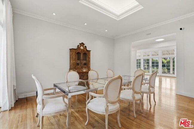 Building Photo - 510 Toyopa Dr