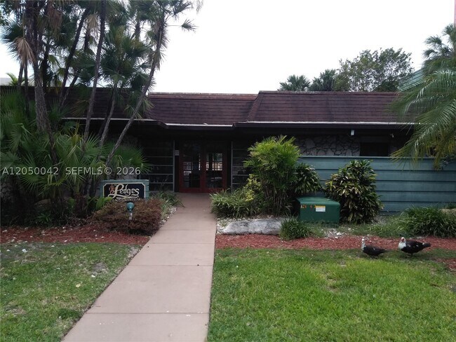Building Photo - 8315 SW 72nd Ave