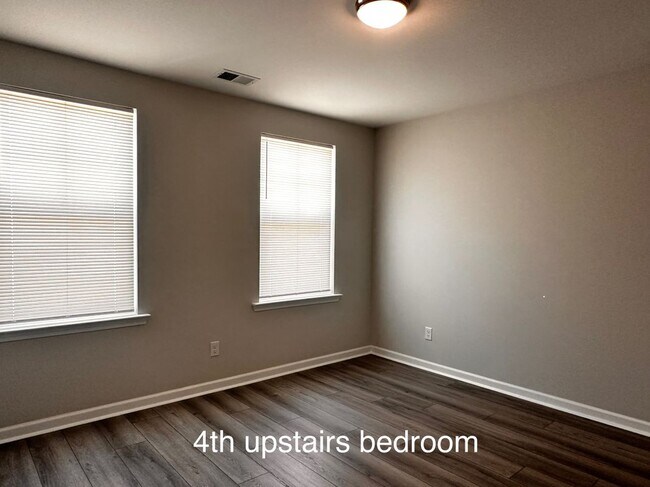 Building Photo - 542 Sessile Oak Dr