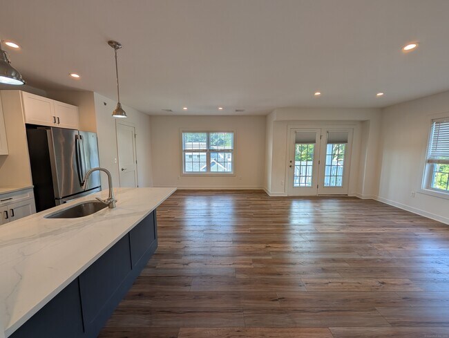 Building Photo - 138 Highland Ave