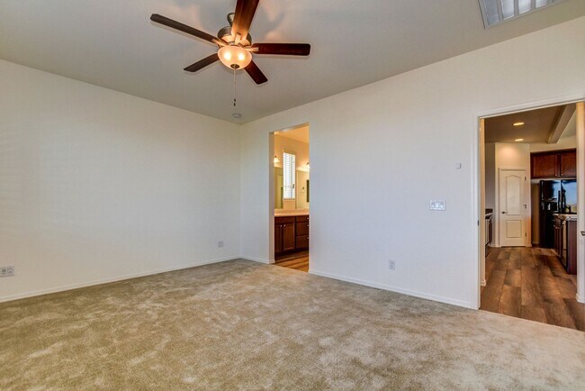 Building Photo - Beautiful home in Saddlewood