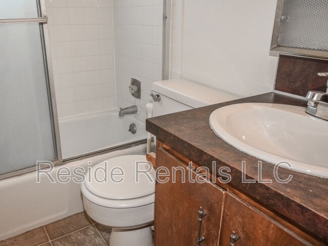 Building Photo - 301 1/2 West 500 North - 2