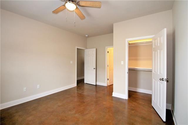 Building Photo - 124 Kimble St