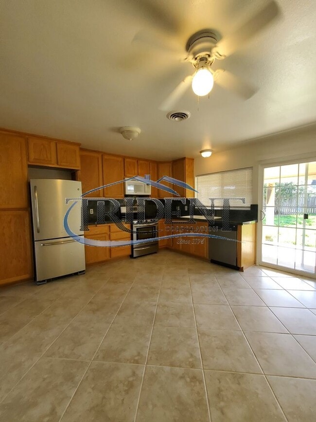 Building Photo - Cute 3 bedroom, 2 bath house