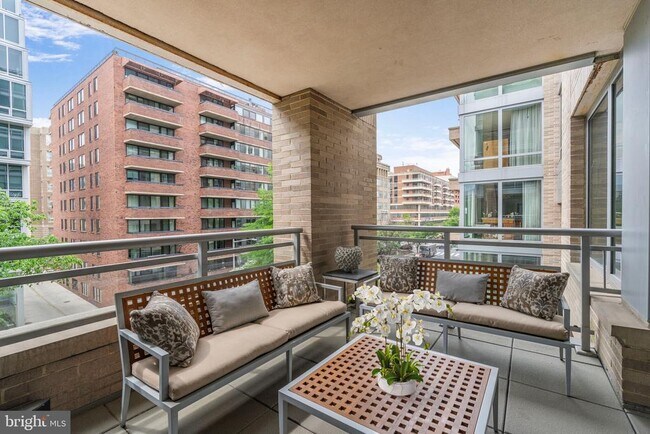 Building Photo - 1111 23rd St NW