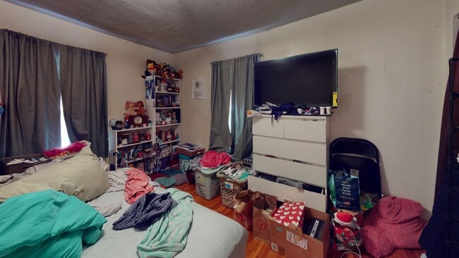 Building Photo - 9 Winship St