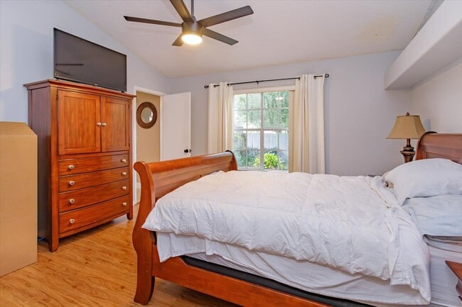 Building Photo - ? Charming Longwood Townhome with Modern Updates & Solar Power