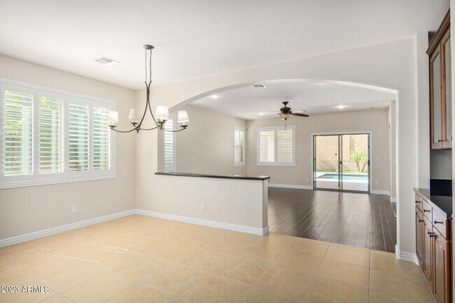 Building Photo - 4010 E Expedition Way