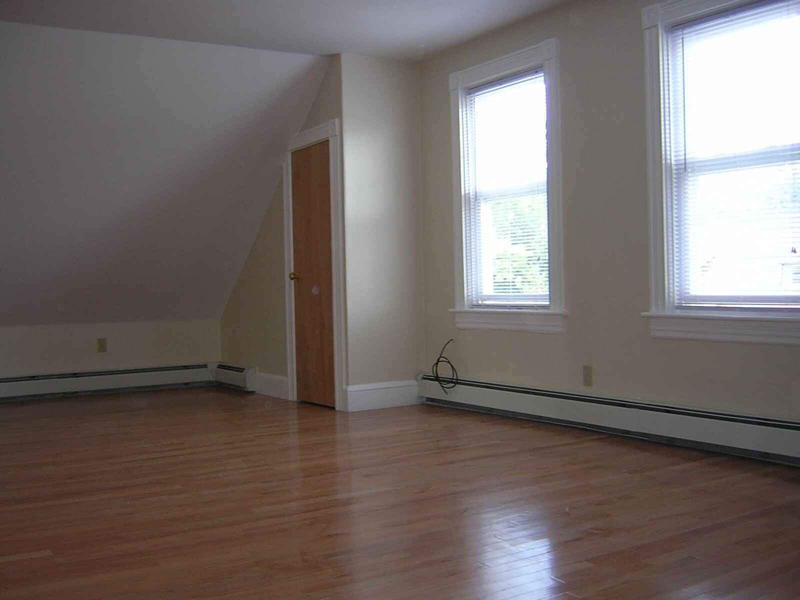 Building Photo - 55 University Ave