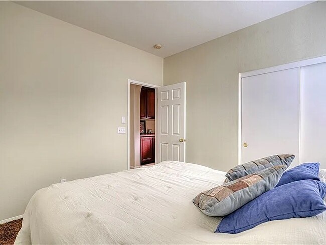 Building Photo - 29394 Castaway Ct