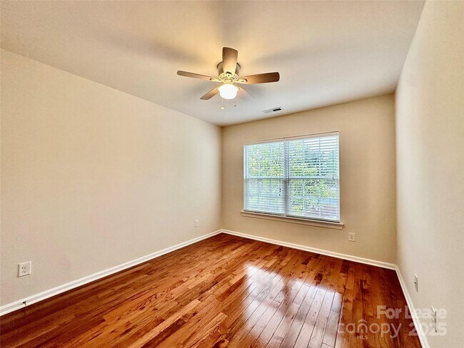 Building Photo - 10932 Burnt Leather Ln