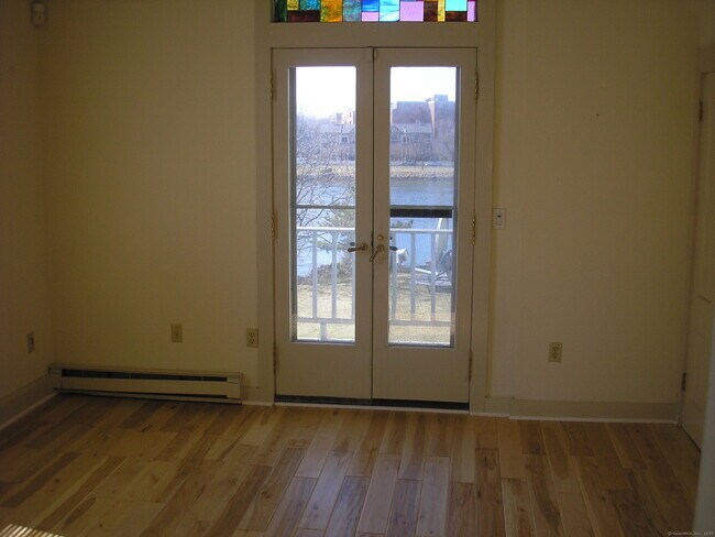 Building Photo - 642 Quinnipiac Ave