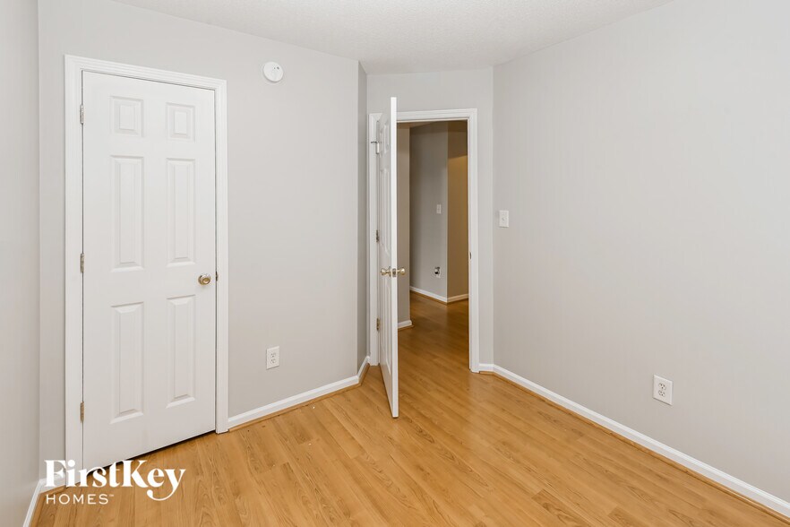 Building Photo - 1904 Duke Adam St