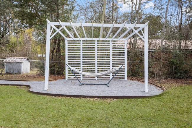 Building Photo - 10104 Johns Bayou Rd