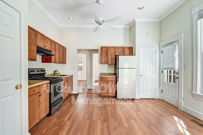 Building Photo - 8753 Signal Hill Rd