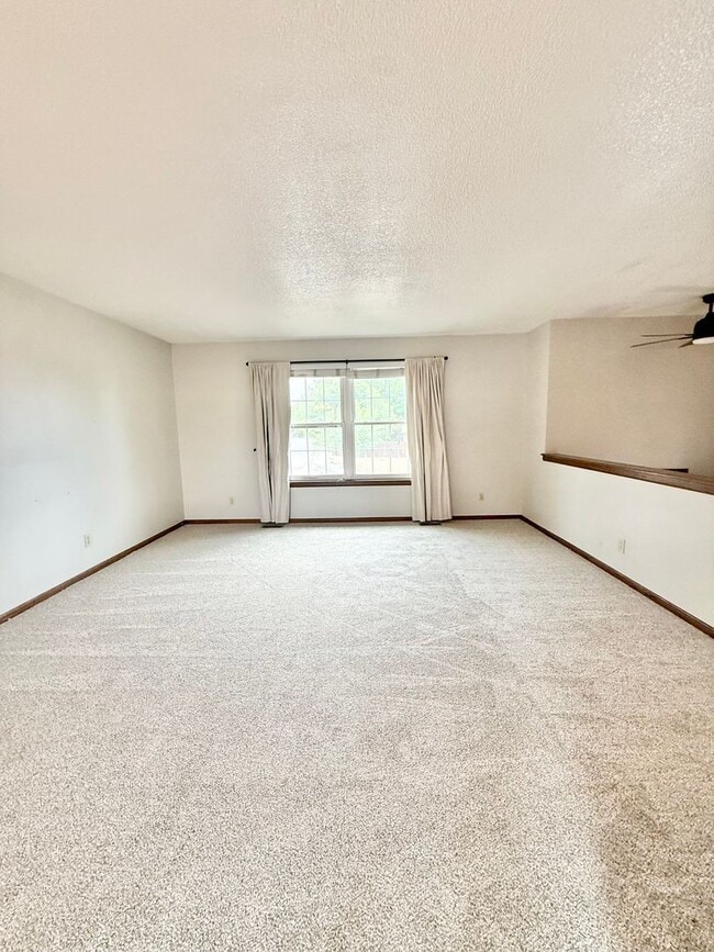 Building Photo - 6515 Flintridge Dr