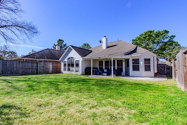 Building Photo - 20922 Clovermeadow